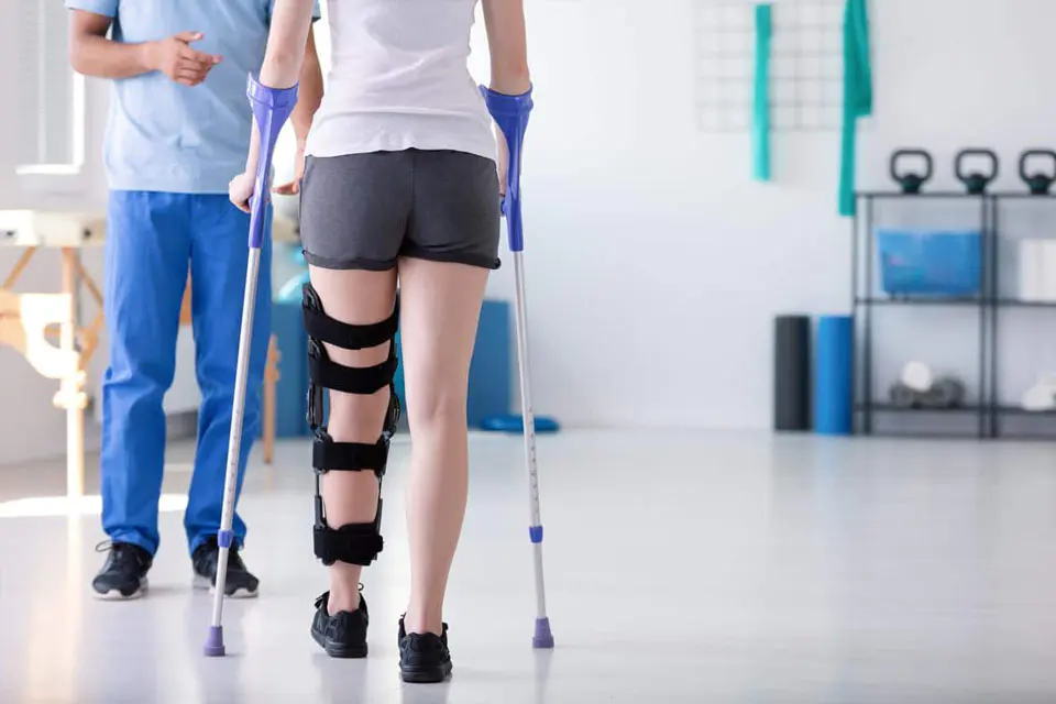 ไม้ยันรักแร้ ไม้ยันรักแร้